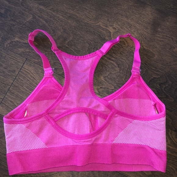 Saucony sports bra pink - Picture 2 of 2